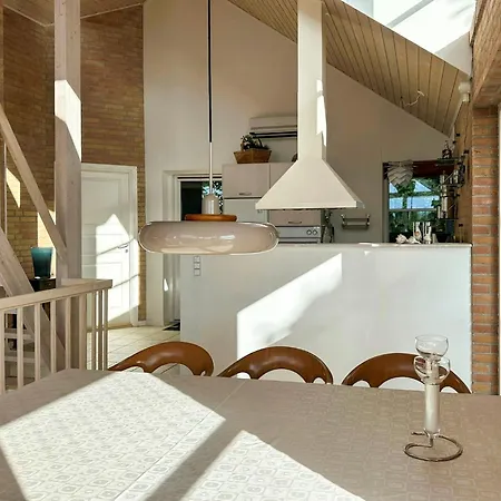House With Views And Near Dom wakacyjny